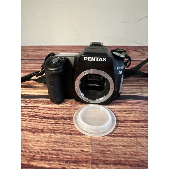 Pentax K110D 6.1MP DSLR Camera Body Only - WORKING - Picture 1 of 10